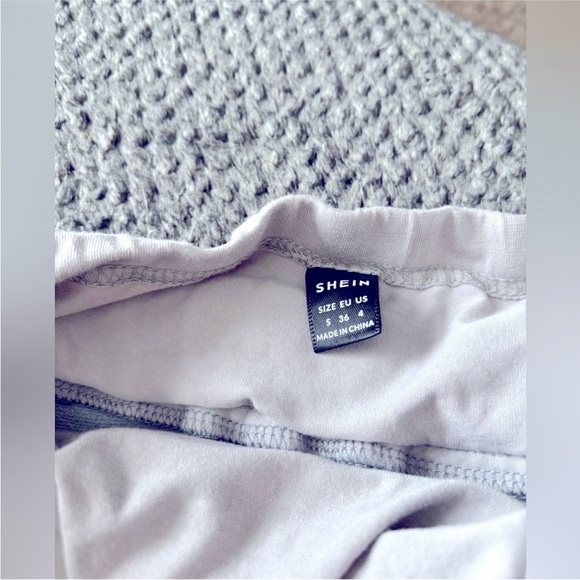 4 FOR $13 🐇 Maternity Lounge Shorts - Picture 3 of 3